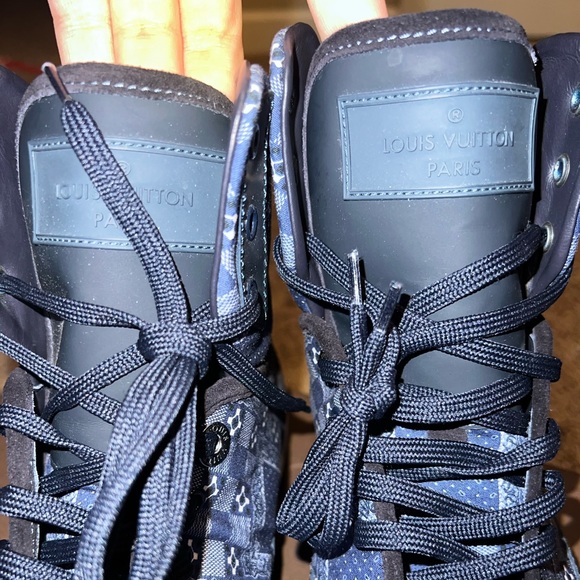 Men’s LV Sneakers - Picture 5 of 8